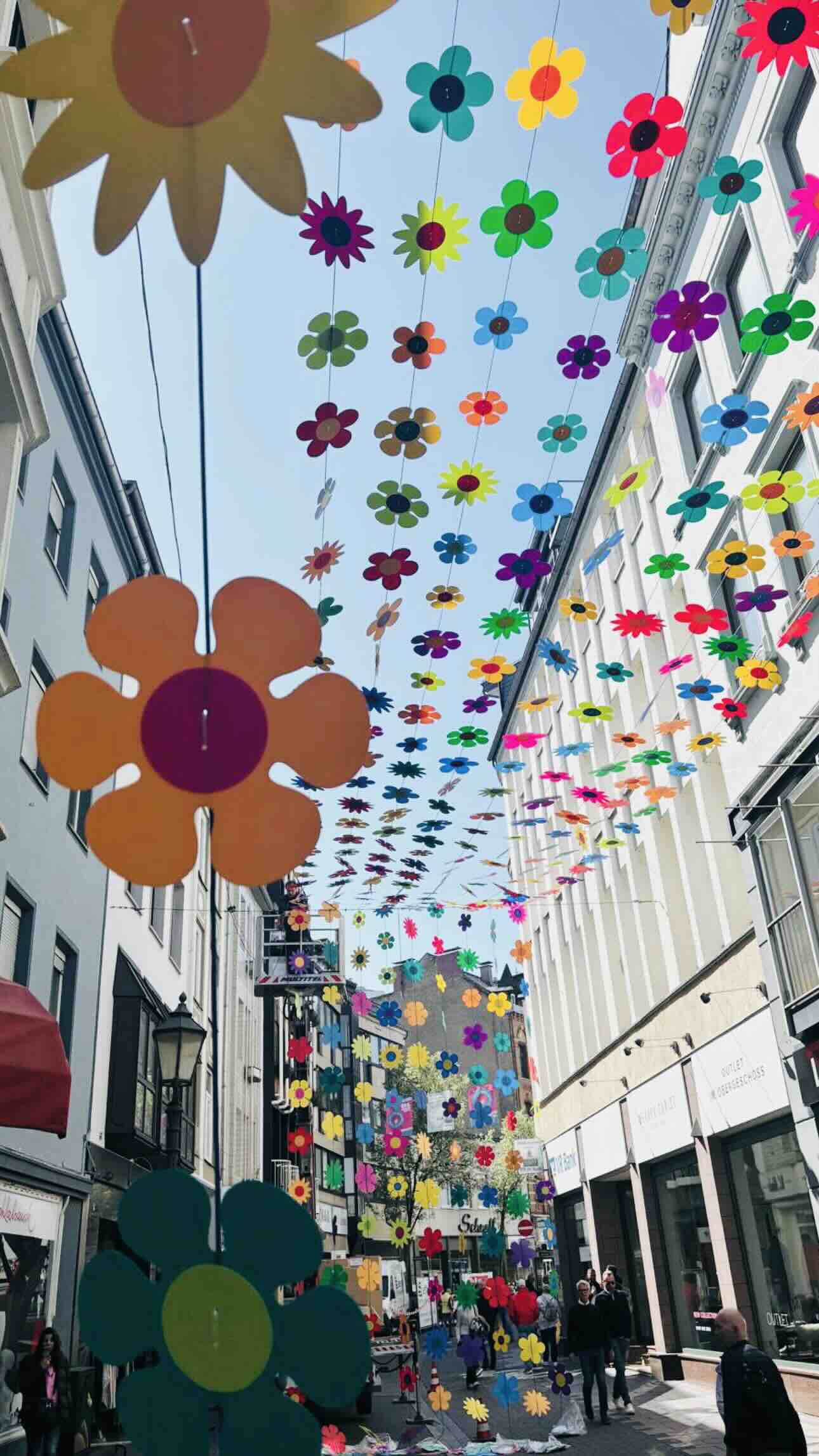 Sommerdekoration Koblenz Einkaufsstrasse