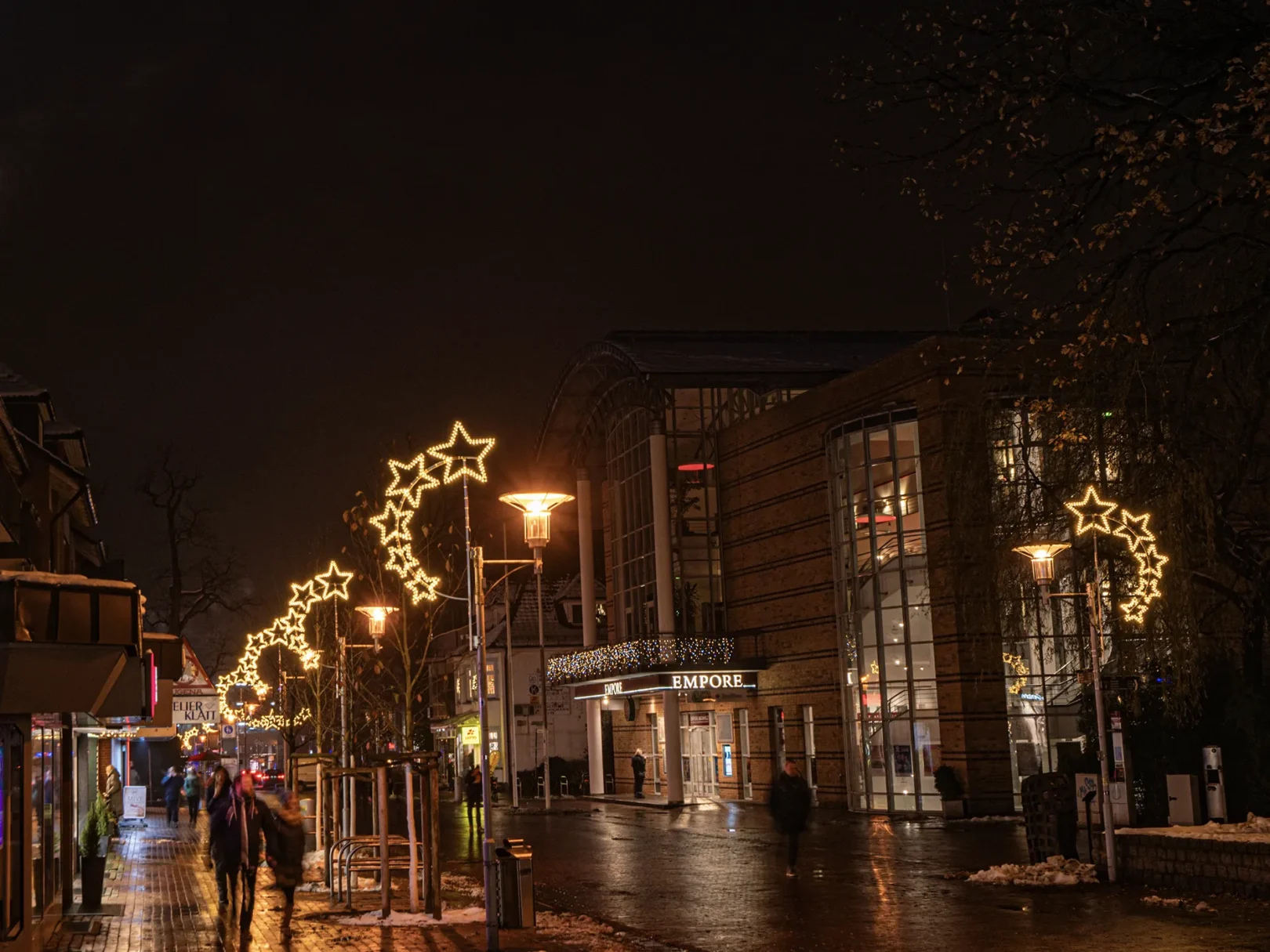weihnachtsbeleuchtung für straßenlaternen