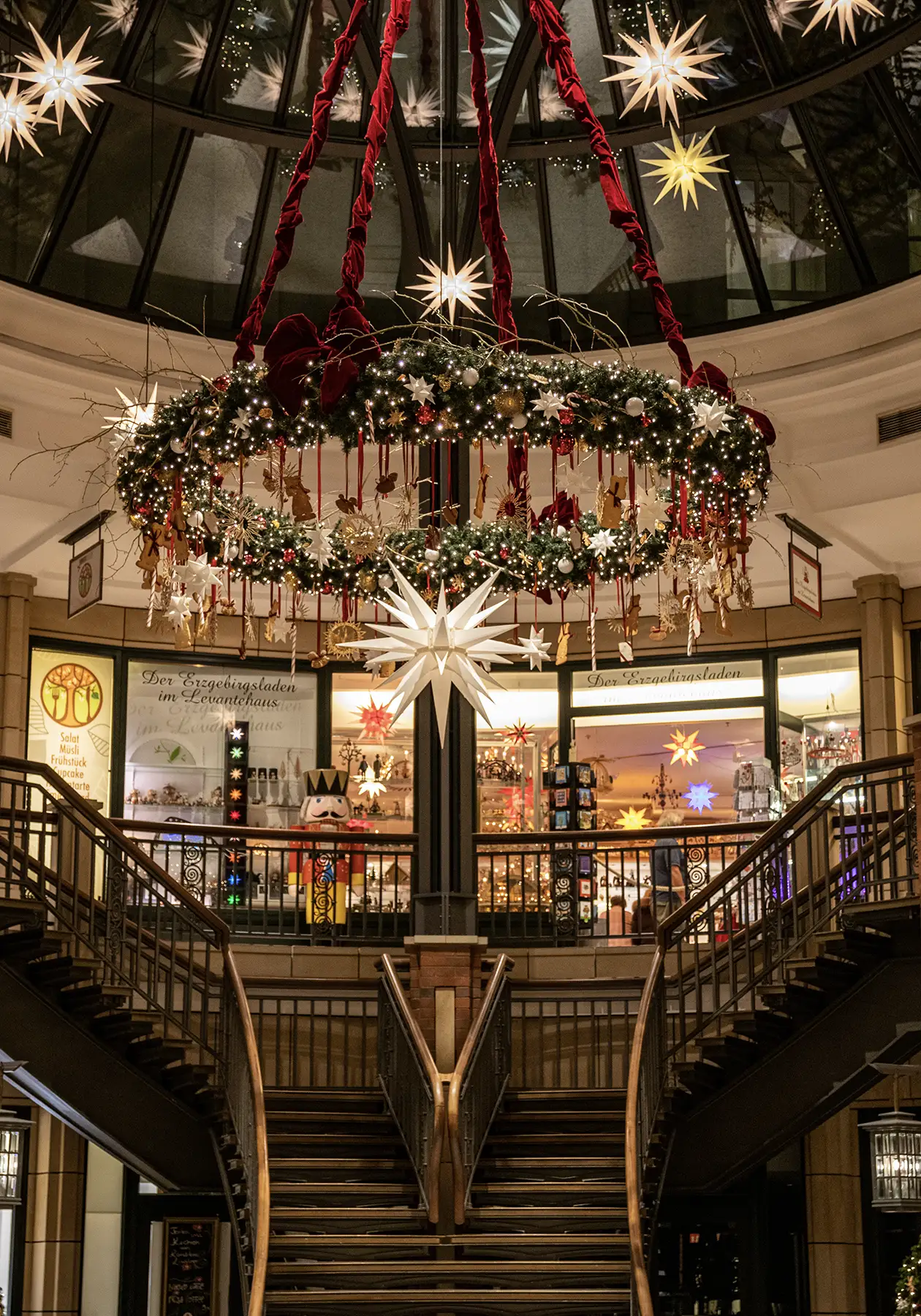 weihnachtsbeleuchtung für Levantehaus in Hamburg