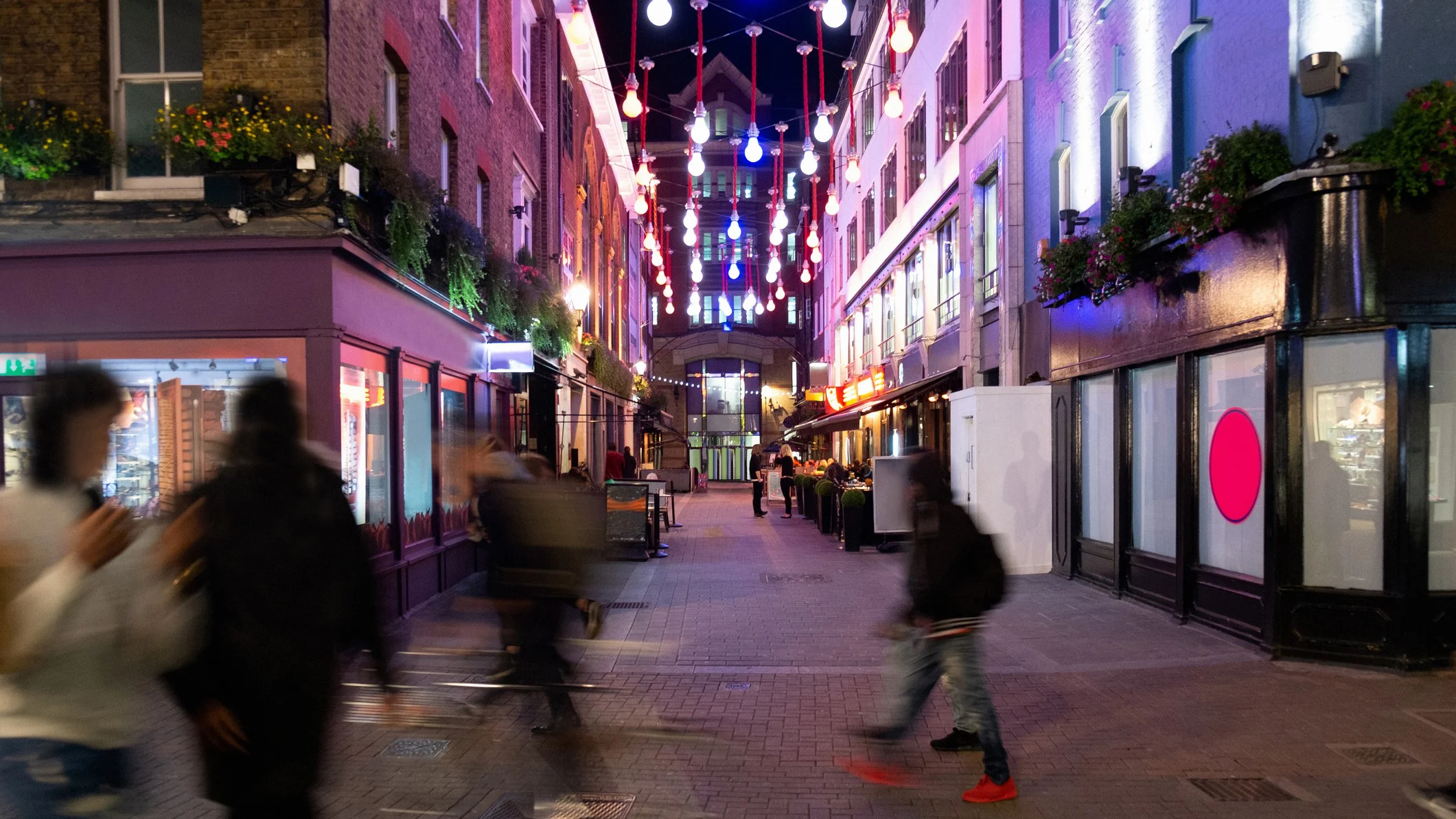 Winterbeleuchtung in Londoner Einkaufsstraße