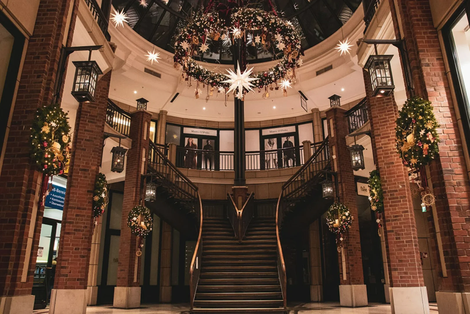 weihnachtsbeleuchtung für Levantehaus in Hamburg