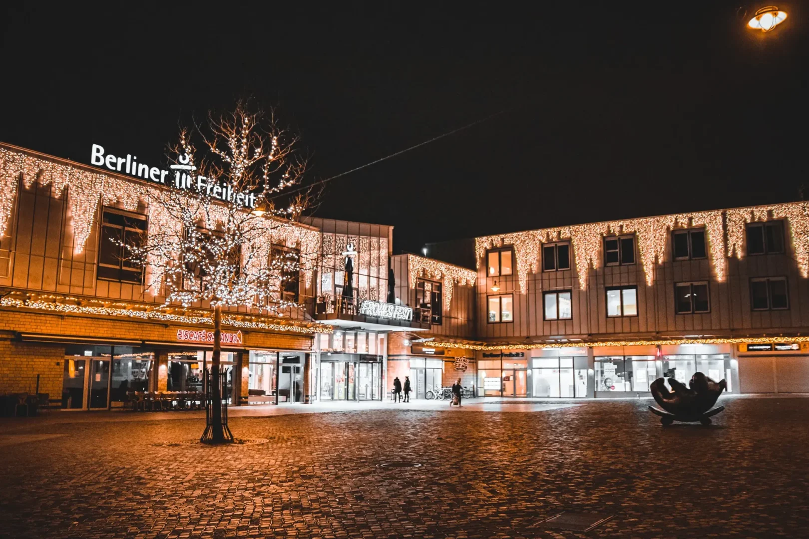 Weihnachtsbeleuchtung für Stadt Bremen Berliner Freiheit Passage von Die Schmücker