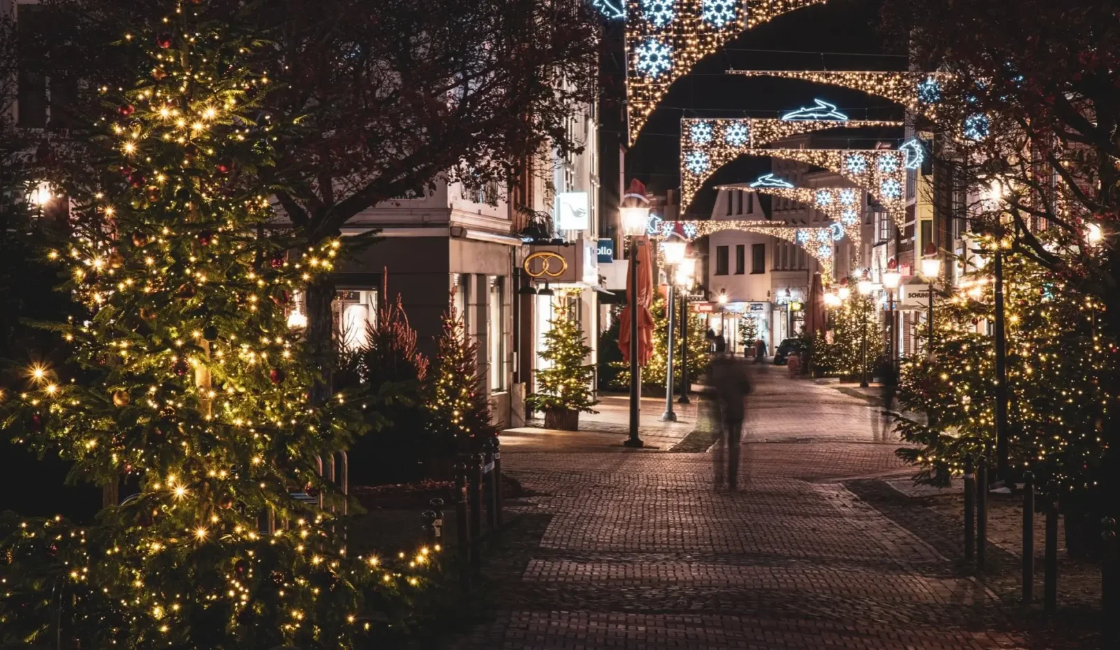 Weihnachtsbeleuchtung für Straßenlaternen