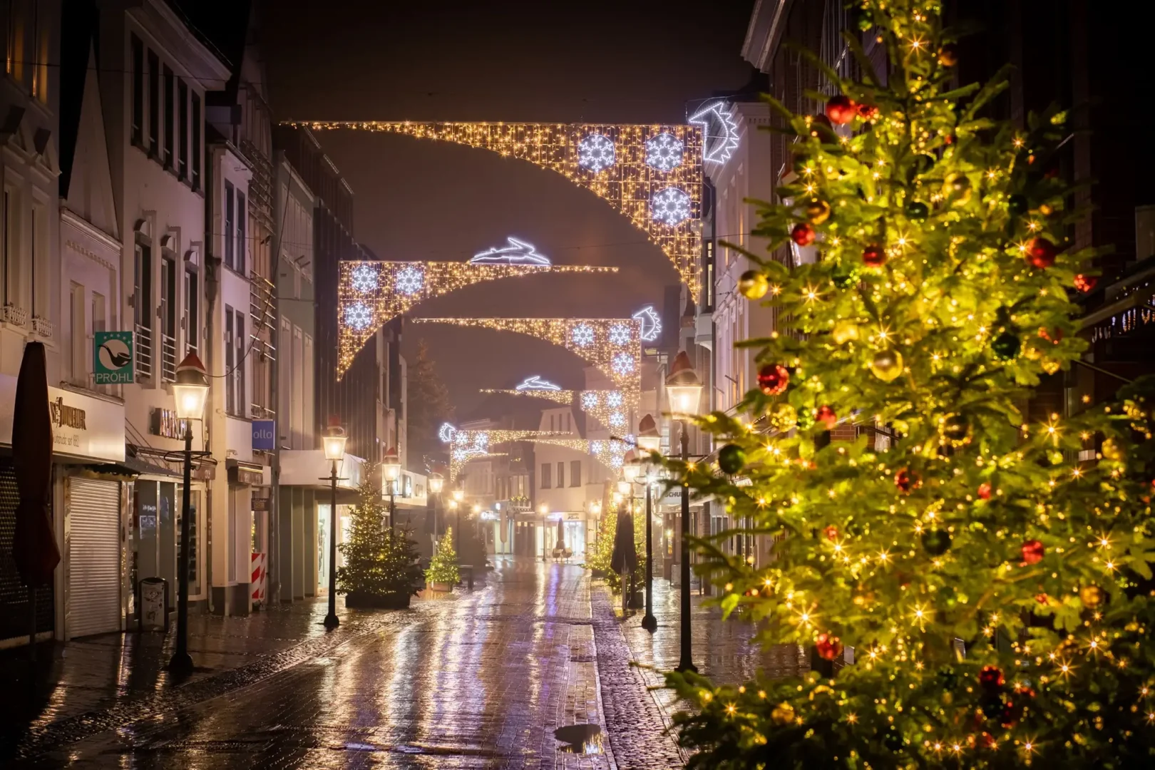 Weihnachtsbeleuchtung Straßenüberspannung Buxtehude