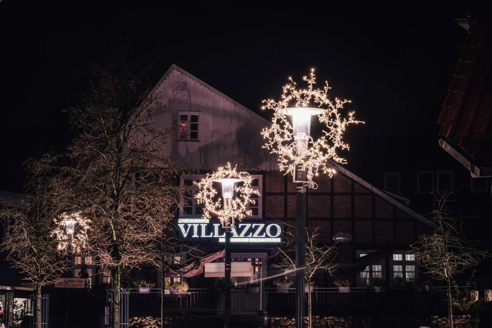 Weihnachtsbeleuchtung für Straßenlaternen in Harsefeld