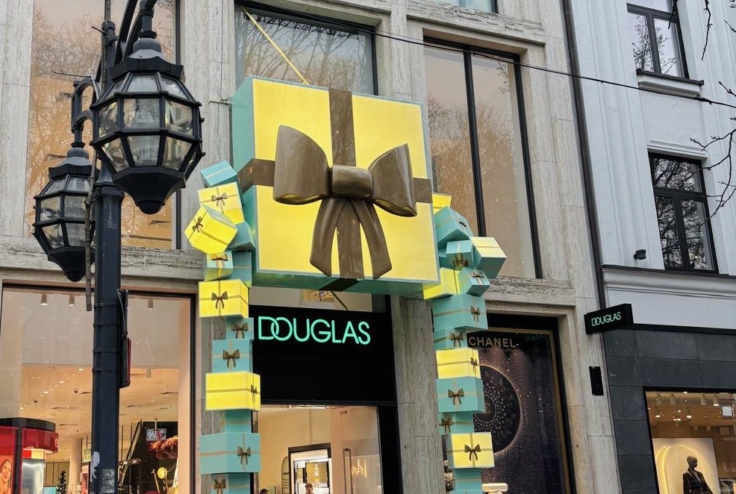Weihnachtsbeleuchtung Douglas Düsseldorf Schmücker