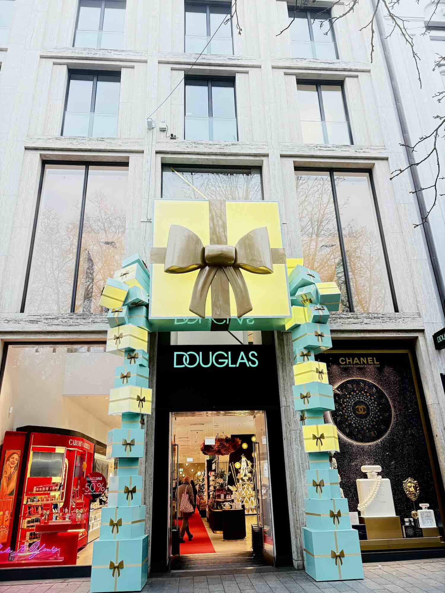 Weihnachtsbeleuchtung Douglas