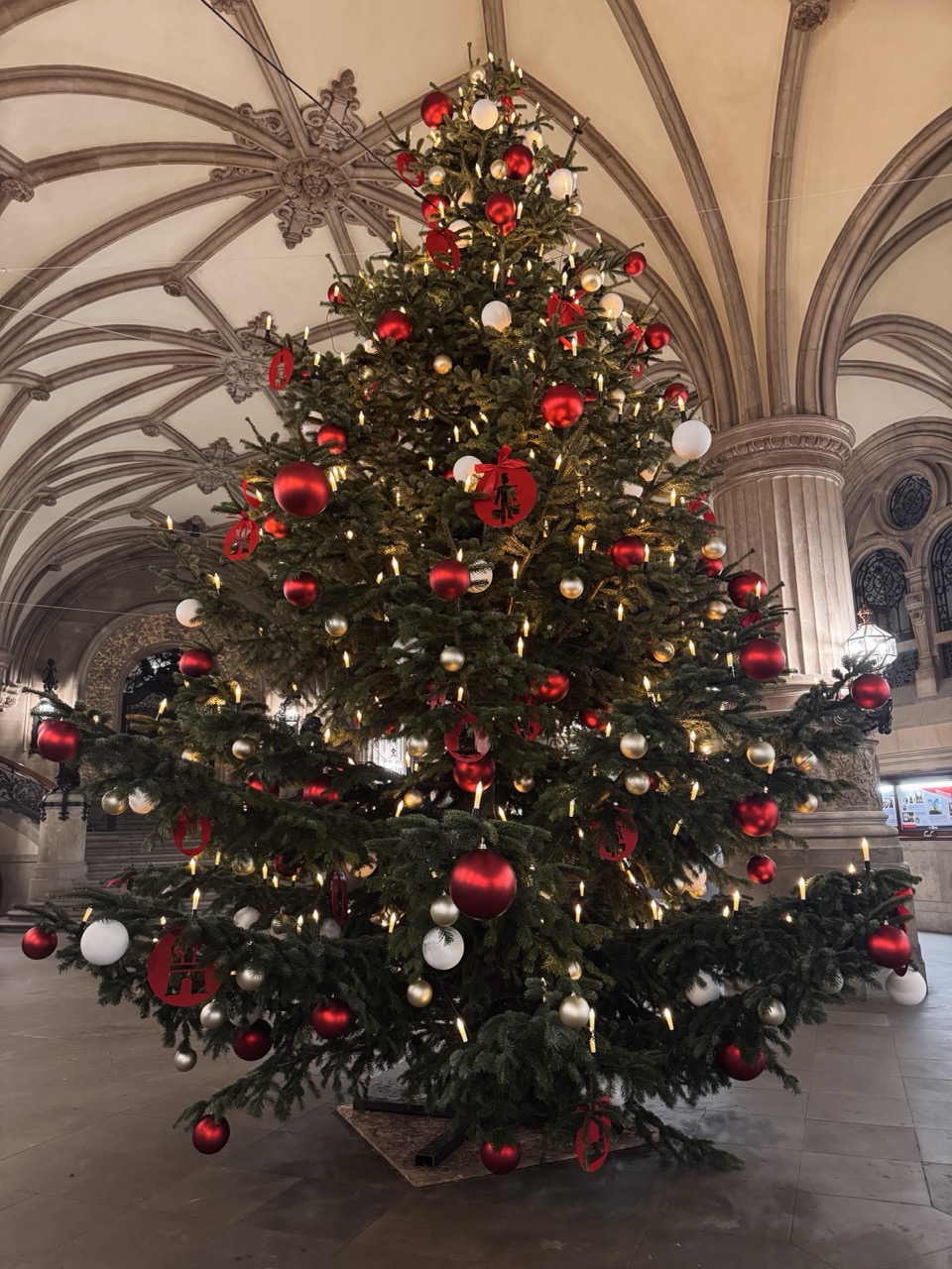 Weihnachtsbeleuchtung Rathaus Hamburg